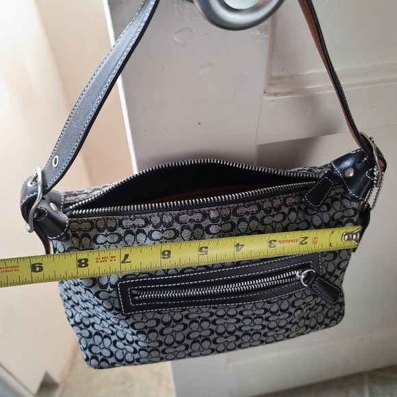 Coach - Picture 9 of 13